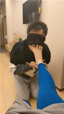 图片[6]_【广州丝主】脏长靴裸足狂舔_绳艺库视频下载