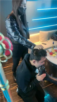 图片[14]_【酒鸽】双主-KTV虐-骑狗背/拽头发强制舔/坐脸窒息_绳艺库视频下载