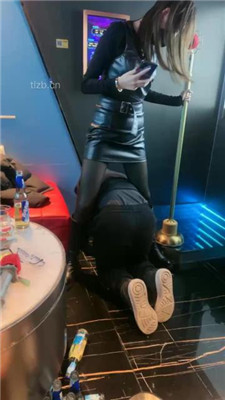 图片[16]_【酒鸽】双主-KTV虐-骑狗背/拽头发强制舔/坐脸窒息_绳艺库视频下载