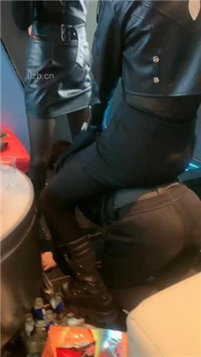 图片[18]_【酒鸽】双主-KTV虐-骑狗背/拽头发强制舔/坐脸窒息_绳艺库视频下载