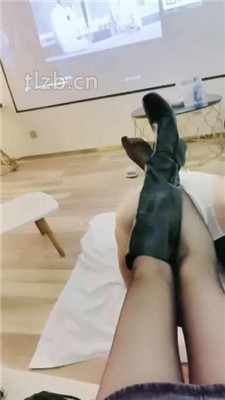 图片[10]_【一禾】玩弄同事-转胯耳光羞辱_绳艺库视频下载