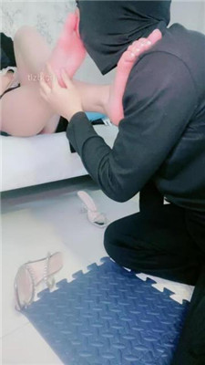 图片[3]_【薇主】裸足美腿狂舔_绳艺库视频下载