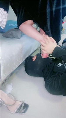 图片[6]_【薇主】裸足美腿狂舔_绳艺库视频下载