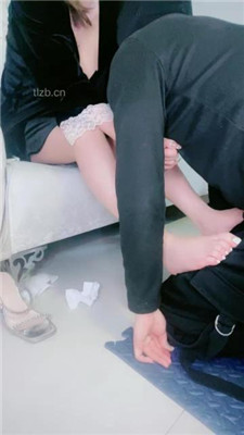 图片[13]_【薇主】裸足美腿狂舔_绳艺库视频下载