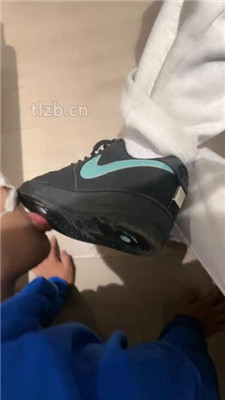 图片[2]_【zaizz】超脏鞋底-狗舌头狂舔_绳艺库视频下载