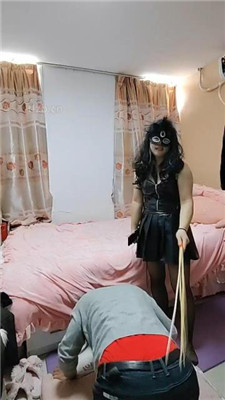 图片[3]_【笑笑女王】恶毒继母虐-藤条鞭打/高跟黑丝踩虐【完整版】_绳艺库视频下载