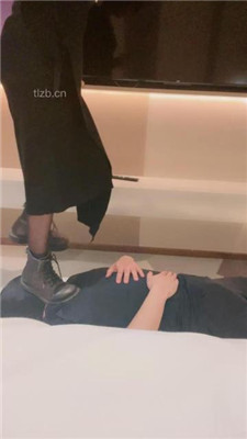 图片[4]_【柔儿公主】短靴踩踏/舔脏鞋底/赏赐圣水_绳艺库视频下载