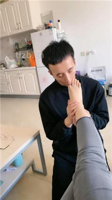 图片[4]_【嘉文】长靴踩踏/闻舔白袜/家务奴_绳艺库视频下载