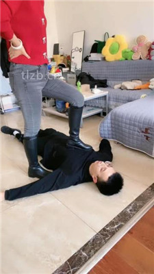 图片[7]_【嘉文】长靴踩踏/闻舔白袜/家务奴_绳艺库视频下载