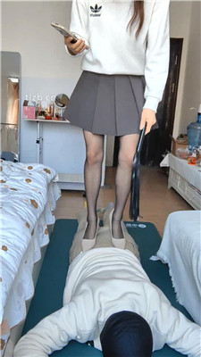 图片[2]_【半糖】高跟踩踏/鞭打_绳艺库视频下载