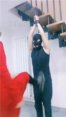 图片[2]_【护短】吊绑驯化不听话的小狗_绳艺库视频下载