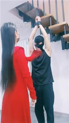 【护短】吊绑驯化不听话的小狗_绳艺库视频下载