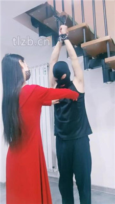 图片[5]_【护短】吊绑驯化不听话的小狗_绳艺库视频下载