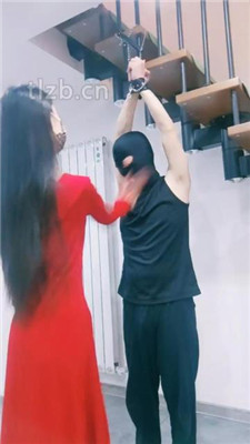 图片[4]_【护短】吊绑驯化不听话的小狗_绳艺库视频下载