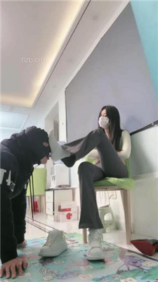 【月影儿】瑜伽裤白袜调/全体重踩踏深喉_绳艺库视频下载