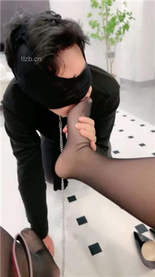 图片[13]-尼基塔】高跟黑丝脚下美腿调-绳艺资源网