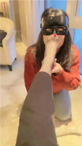 【歌迪丝】猫咪母畜-跪舔酸臭黑丝/尝试hj_绳艺库视频下载