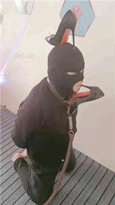 图片[17]-bibi团】狗笼圈养囚禁/人体鞋架/伺候沐足-绳艺资源网