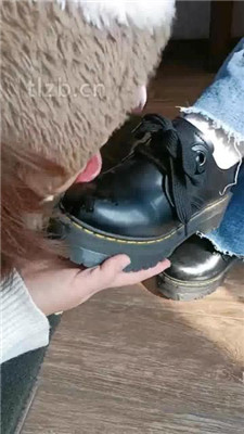 图片[5]-爱可呀】双S-伺候超模学姐-胯下羞辱/舔脚清理鞋底-绳艺资源网