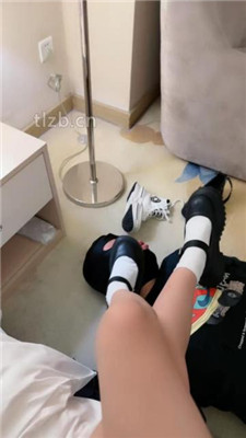 图片[18]-雅儿】双S-黑丝-帆布鞋踩踏/闻白袜臭鞋窝-绳艺资源网