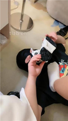 图片[20]-雅儿】双S-黑丝-帆布鞋踩踏/闻白袜臭鞋窝-绳艺资源网