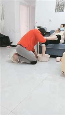 【朱迪】骑马爬行驯化_绳艺库视频下载