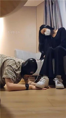 图片[8]-广州上头姐妹s】跪舔小白鞋白袜/踩踏/裸足插嘴-绳艺资源网