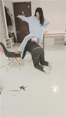 图片[13]-小殿下】雪地靴践踏抖M家奴-绳艺资源网