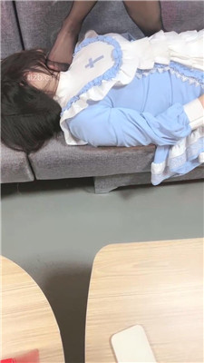 图片[5]-天津女仆店S】素人母畜-舔臭脚/遛狗骑马/黑丝脚踩踏完整版】-绳艺资源网