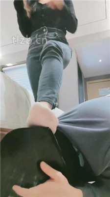 图片[15]-妮蔻】长靴踩狗头/人肉座椅/踩踏/舔脏鞋底/闻鞋闻白袜-绳艺资源网