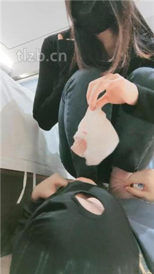 图片[17]-妮蔻】长靴踩狗头/人肉座椅/踩踏/舔脏鞋底/闻鞋闻白袜-绳艺资源网