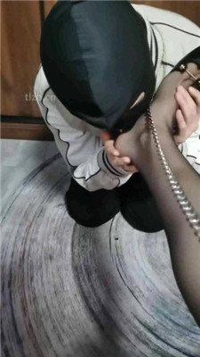 图片[2]-皮皮】性感女王S-黑丝美腿诱惑踩虐-绳艺资源网