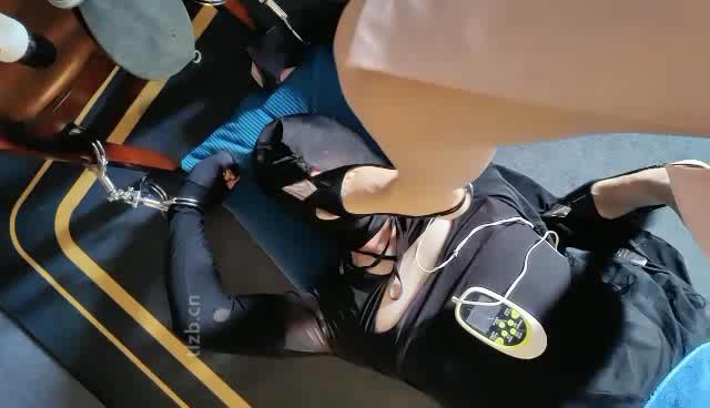 图片[3]-东营天香百合】吊绑丝袜塞嘴刑虐-绳艺资源网