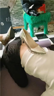 图片[3]-哈市77s】跪舔高跟臭脚丫-绳艺资源网