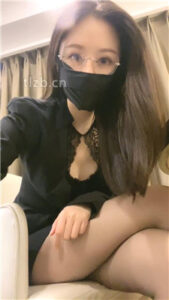 【扶桑圣女】长腿白领S-黑丝高跟踩踏/恋足狂舔_绳艺库视频下载