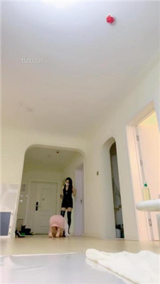 【茹雪】母畜-骑马爬行/转胯/鞋尖插嘴/舔脏鞋_绳艺库视频下载