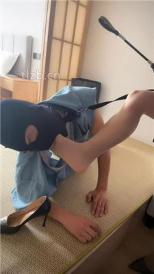 图片[6]-冰色】丝袜高跟踩虐/鞭打/狗链遛狗-绳艺资源网