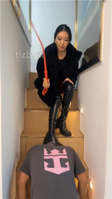 【猫爷】过膝长靴踩踏/鞭打/骑马/耳光_绳艺库视频下载