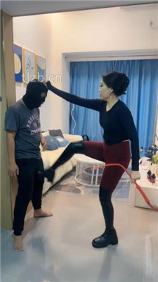 图片[7]-猫爷】过膝长靴踩踏/鞭打/骑马/耳光-绳艺资源网