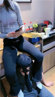 图片[7]-沐夏夜】白袜脚捂脸/抽耳光/骑马/高跟踩踏/脚喂食-绳艺资源网