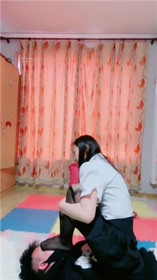 图片[2]-艾琳】坐脸窒息/虐乳/黑丝脚插嘴/踩踏-绳艺资源网