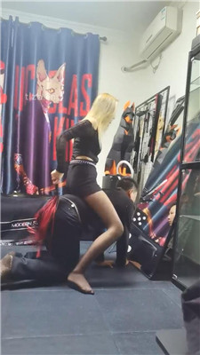 图片[5]-丝温】狂抽耳光/鞭打/黑丝脚踩踏-绳艺资源网