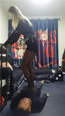 图片[11]-丝温】狂抽耳光/鞭打/黑丝脚踩踏-绳艺资源网