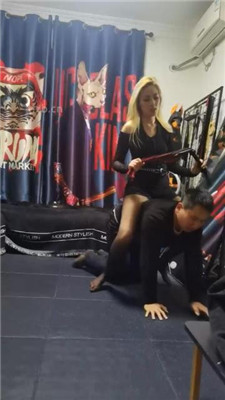 图片[16]-丝温】狂抽耳光/鞭打/黑丝脚踩踏-绳艺资源网