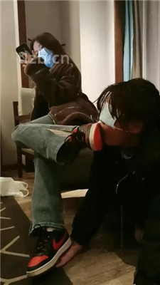 图片[15]-爱可呀】双S-开发超模学姐S-转胯/吃白袜/舔脏鞋/脚底喂食-HD绳艺资源网