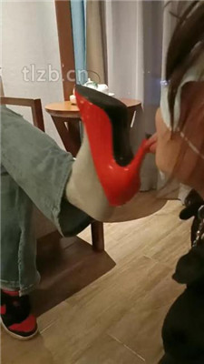 图片[19]-爱可呀】双S-开发超模学姐S-转胯/吃白袜/舔脏鞋/脚底喂食-HD绳艺资源网