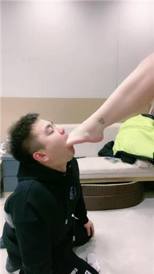 图片[3]-小羊】跪舔白棉袜/提档/臭脚捂脸/踩踏/胯下辱-HD绳艺资源网