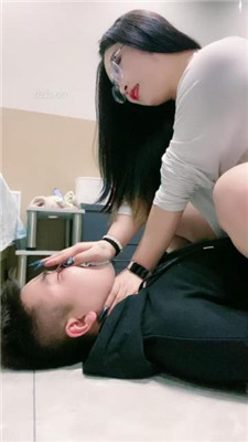 图片[6]-小羊】跪舔白棉袜/提档/臭脚捂脸/踩踏/胯下辱-HD绳艺资源网