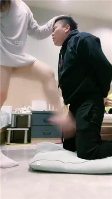 图片[12]-小羊】跪舔白棉袜/提档/臭脚捂脸/踩踏/胯下辱-HD绳艺资源网