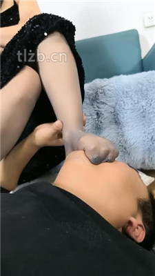 图片[6]-冰爷】短靴高跟虐乳/臭脚捂脸-HD绳艺资源网